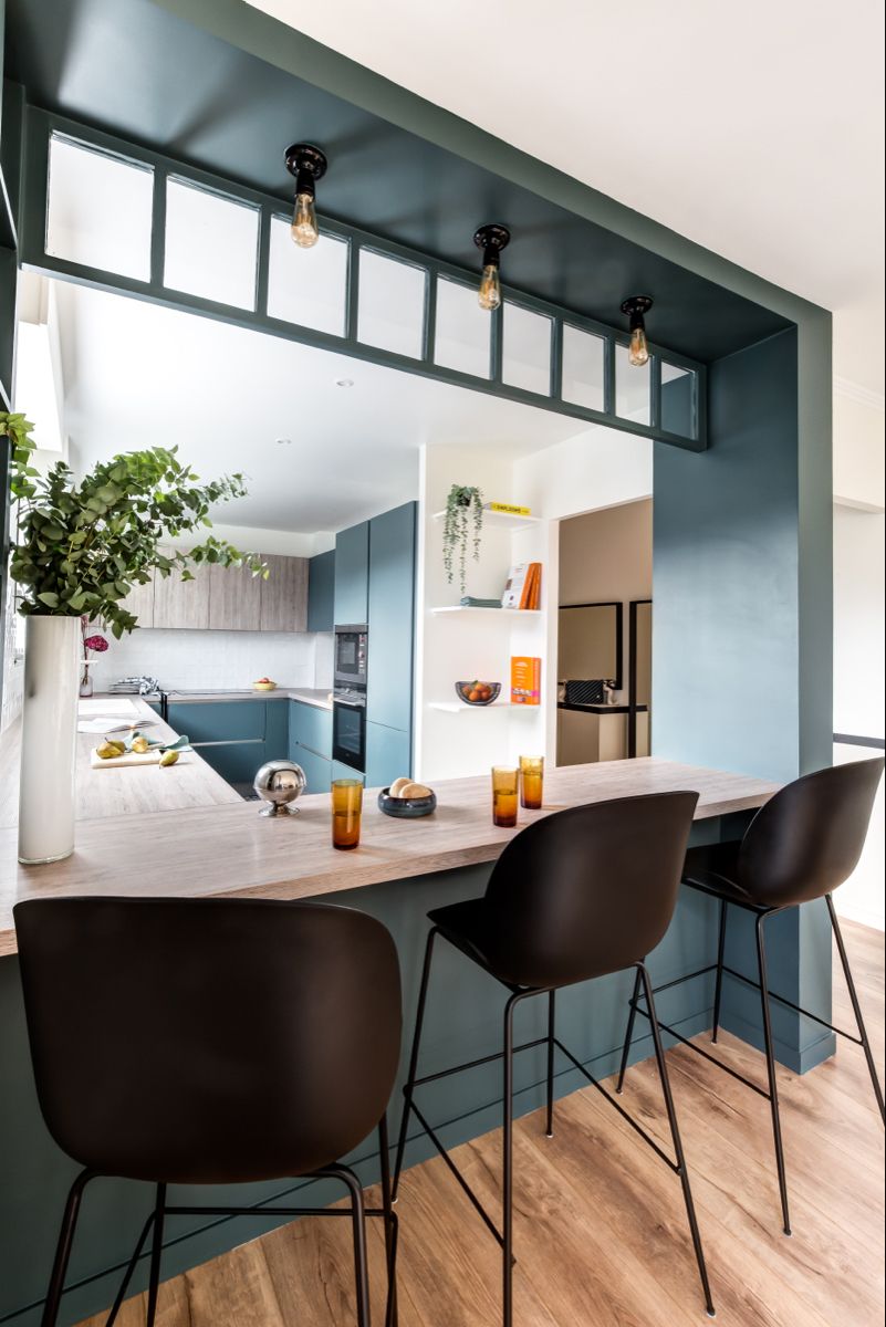 Cuisine sur mesure avec éclairage LED intégré