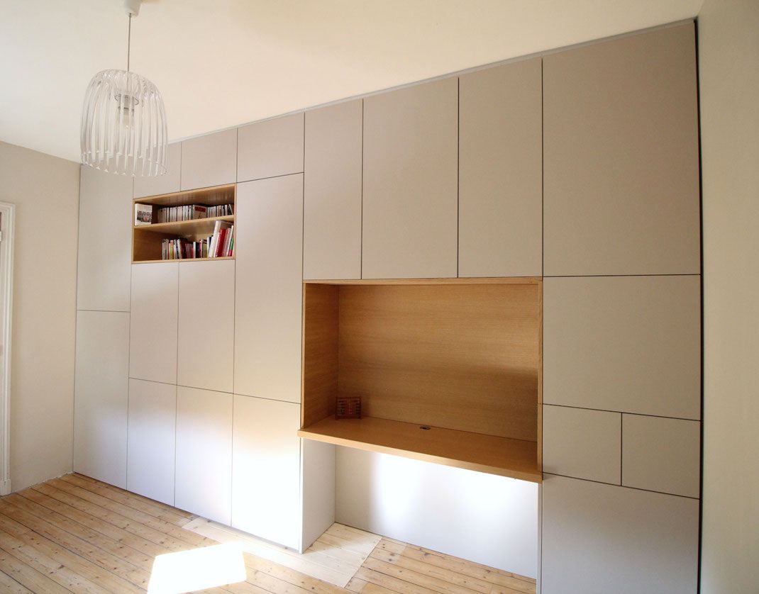 Dressing sous-pente noir et bois