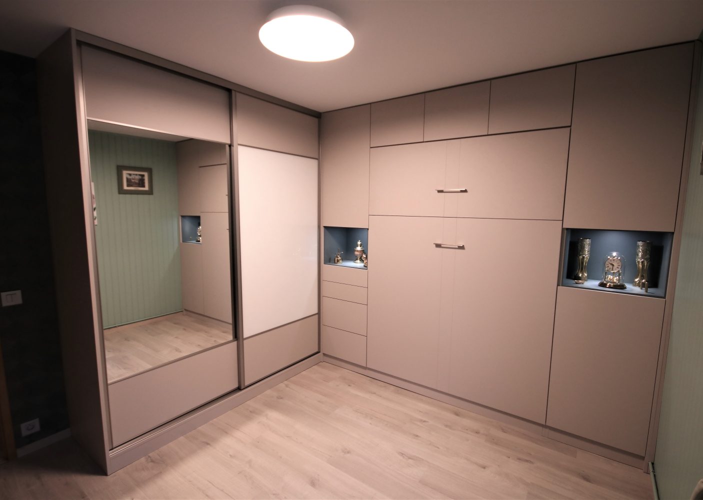 Dressing sur mesure — Studio Agencia